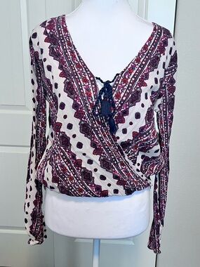 Hollister Boho Wrap Tassel Tie Boho Flare Sleeve Top Sz XS